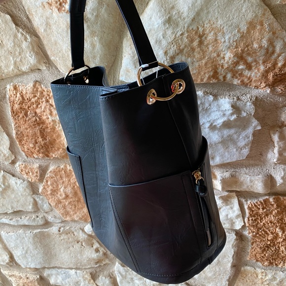 Anthropologie 2 in 1 Vegan Bucket Bag in BLACK - Picture 8 of 9